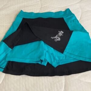Running skirt skort size 0 Black and Green